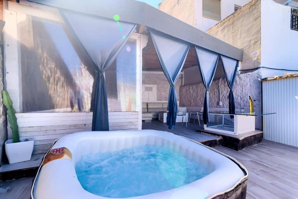 Cueva Con Jacuzzi A 20 Minutos De Valencia Vila Benaguacil Exterior foto