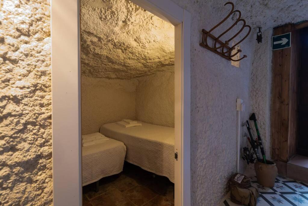 Cueva Con Jacuzzi A 20 Minutos De Valencia Vila Benaguacil Exterior foto