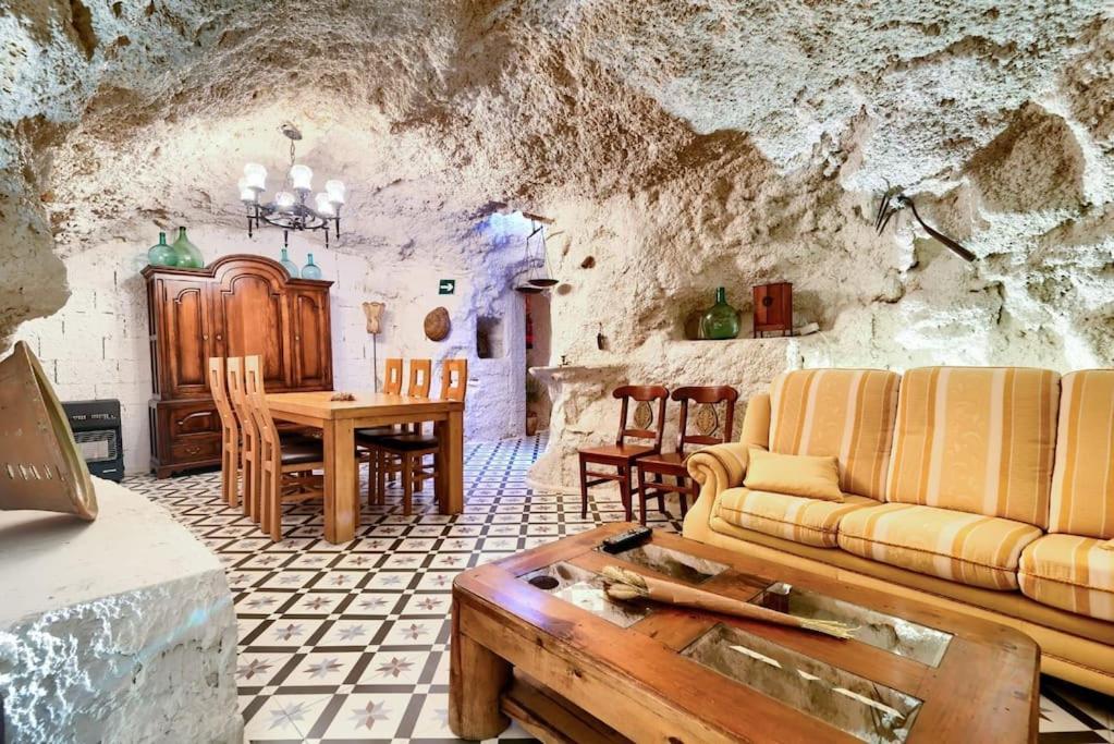 Cueva Con Jacuzzi A 20 Minutos De Valencia Vila Benaguacil Exterior foto