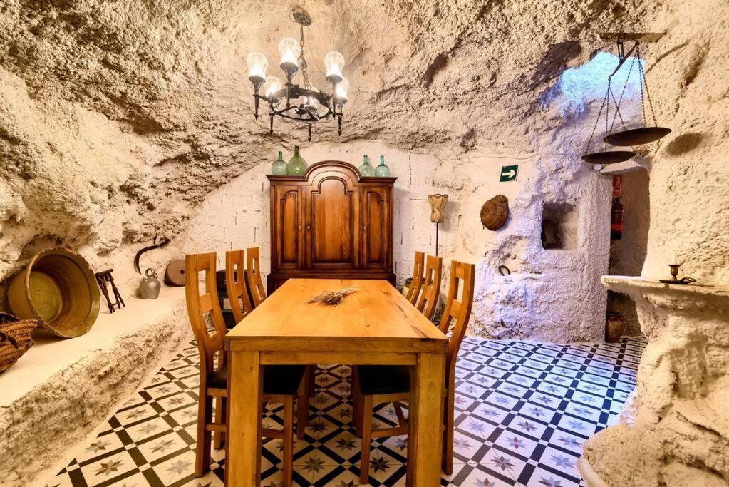 Cueva Con Jacuzzi A 20 Minutos De Valencia Vila Benaguacil Exterior foto