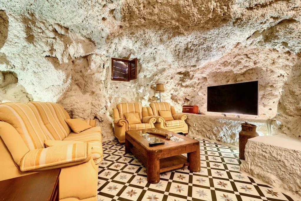 Cueva Con Jacuzzi A 20 Minutos De Valencia Vila Benaguacil Exterior foto