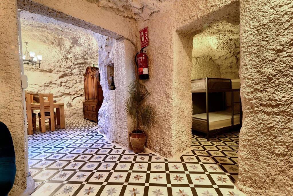 Cueva Con Jacuzzi A 20 Minutos De Valencia Vila Benaguacil Exterior foto