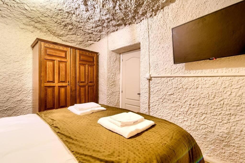 Cueva Con Jacuzzi A 20 Minutos De Valencia Vila Benaguacil Exterior foto